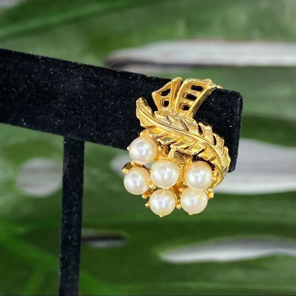 Vintage Faux Pearl Cluster Clip On Earrings‎